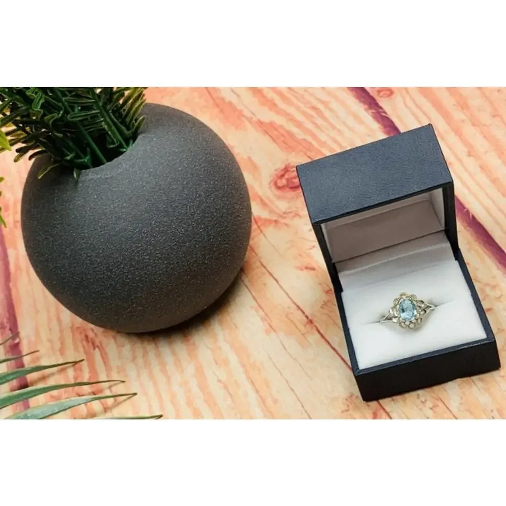 925 Sterling Silver Topaz Ring Size 7.5